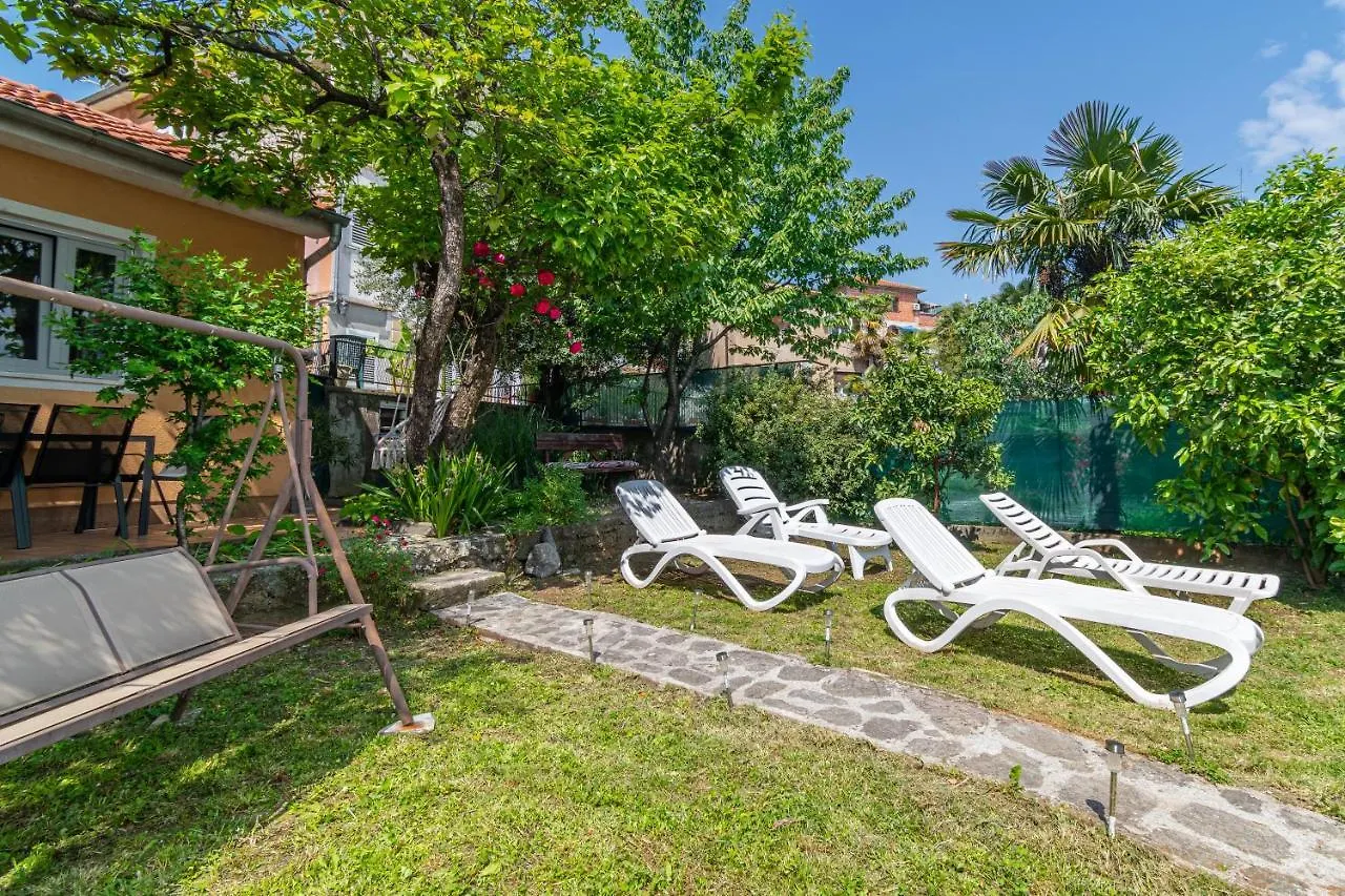 Holiday House Mima Abbazia 0*,  Croazia